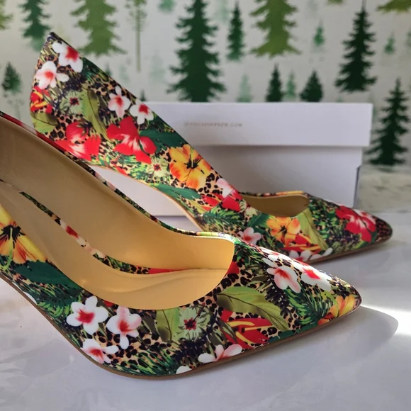 Jessica Simpson Pointed Closed Toe Stiletto Heel Pumps - Picture 2 of 8